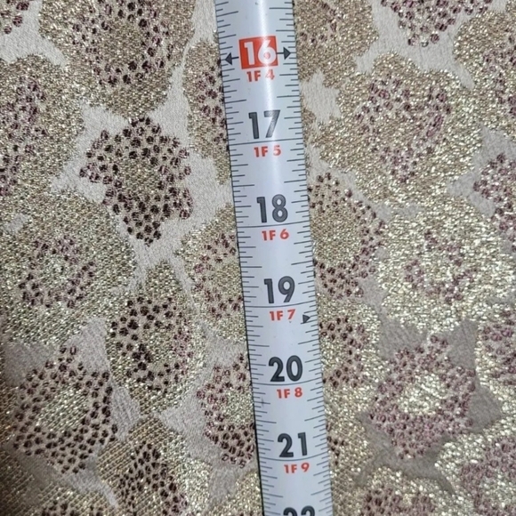 J. Crew Women's Top Size 0 Gold Metallic Floral Brocade Silk Blend Short Sleeve - Picture 11 of 11